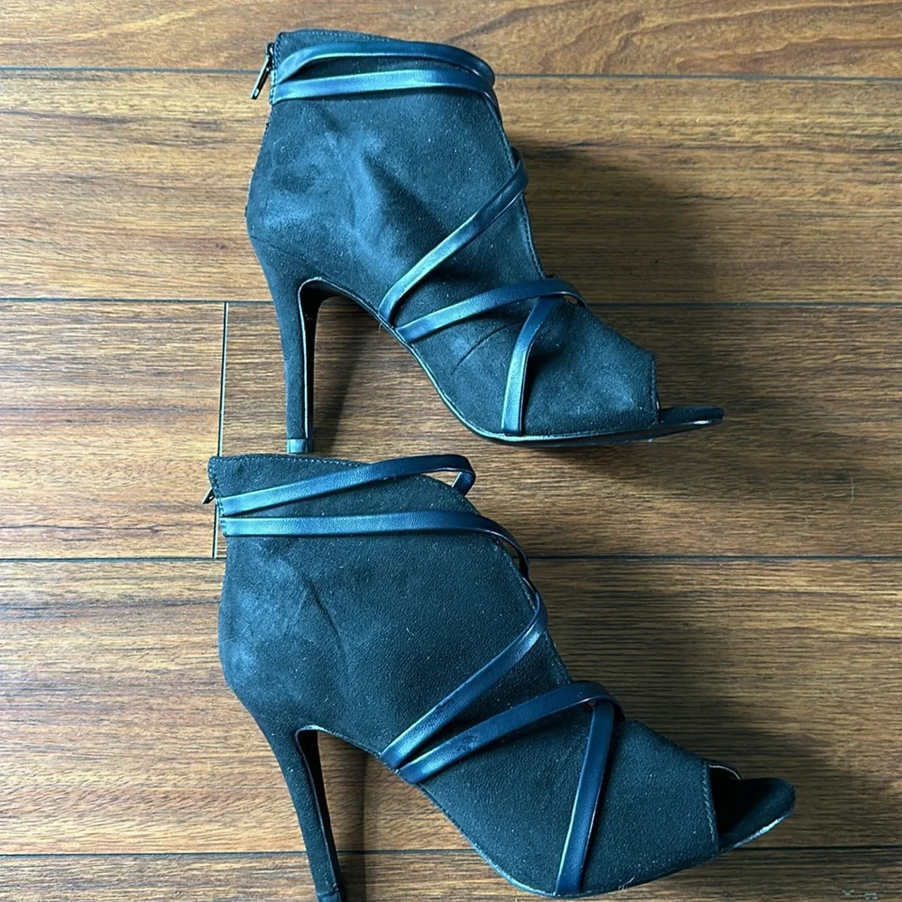 👠👠High Heeled Peep Toe Booties👠👠